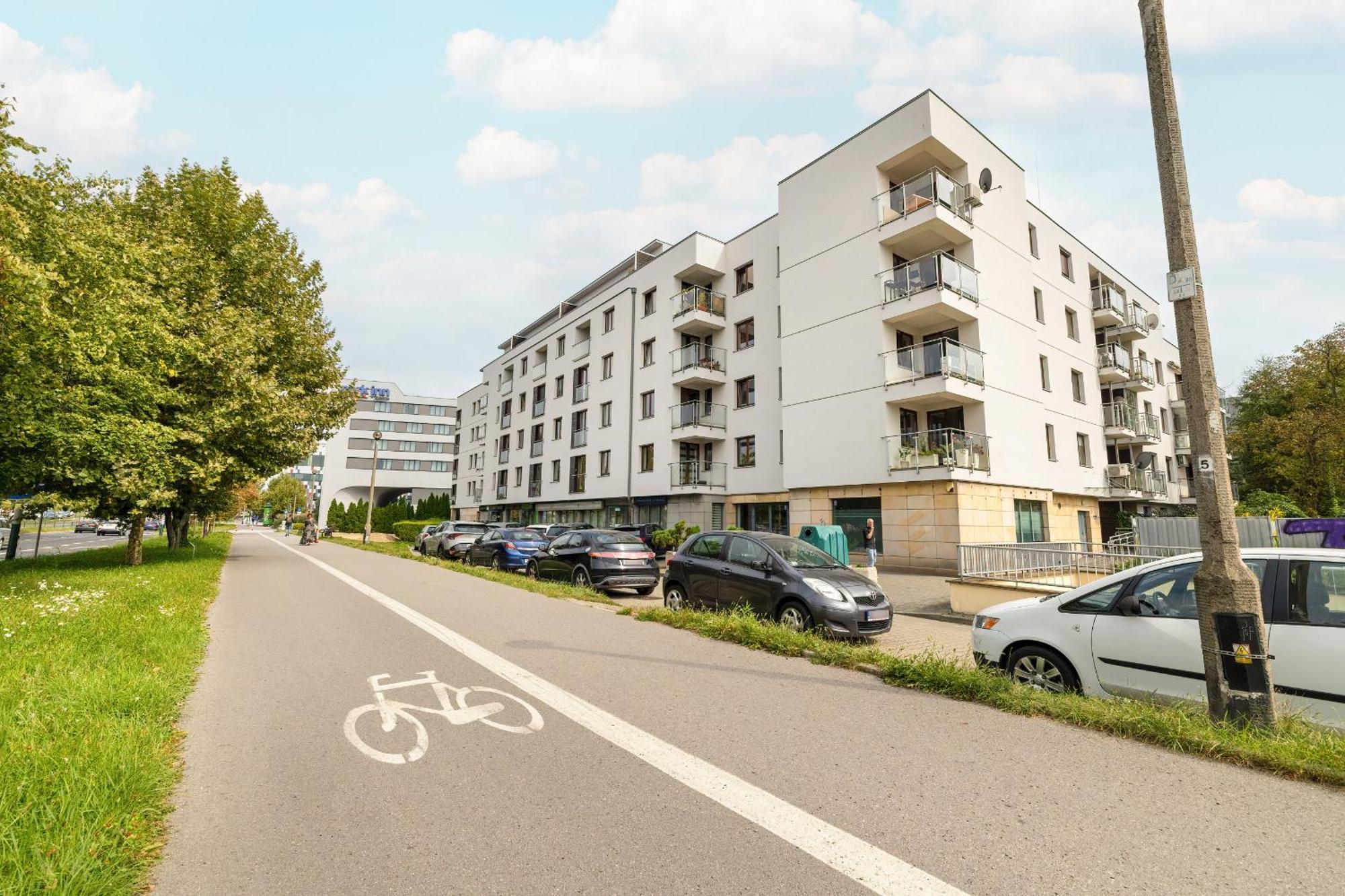 Przytulny Apartament Z Klimatyzacja I Parkingiem By Noclegi Renters Cracovia Esterno foto